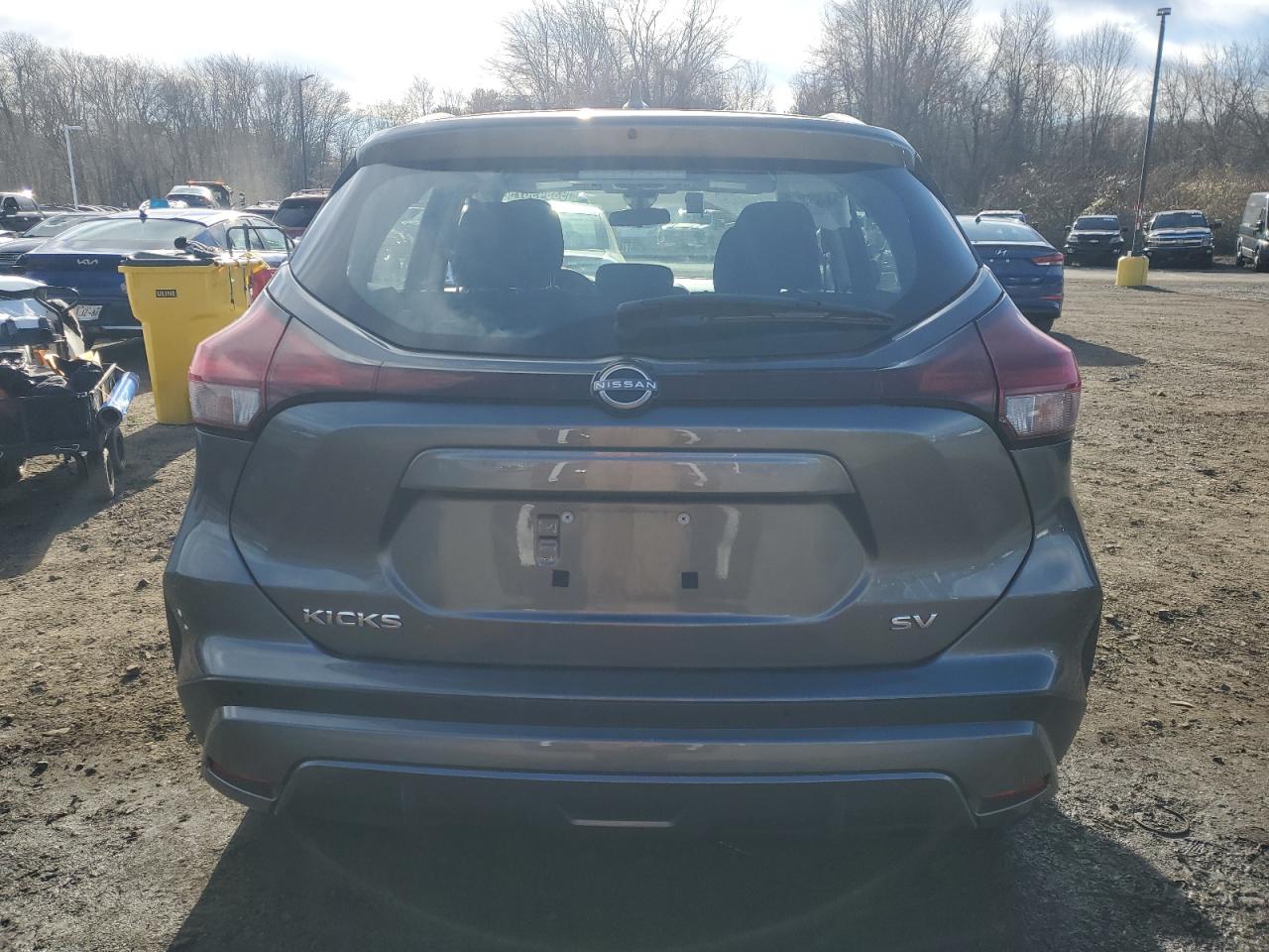 NISSAN KICKS SV