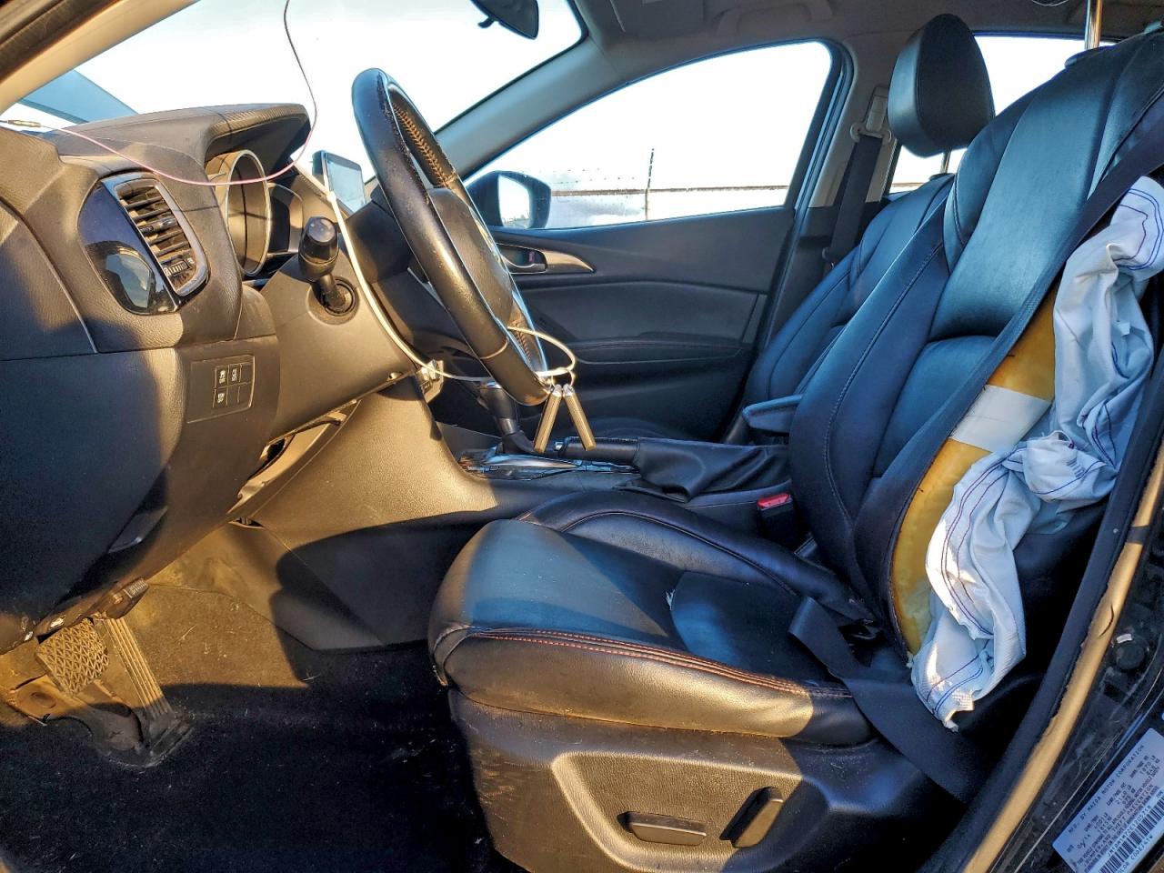 MAZDA 3 GRAND TOURING