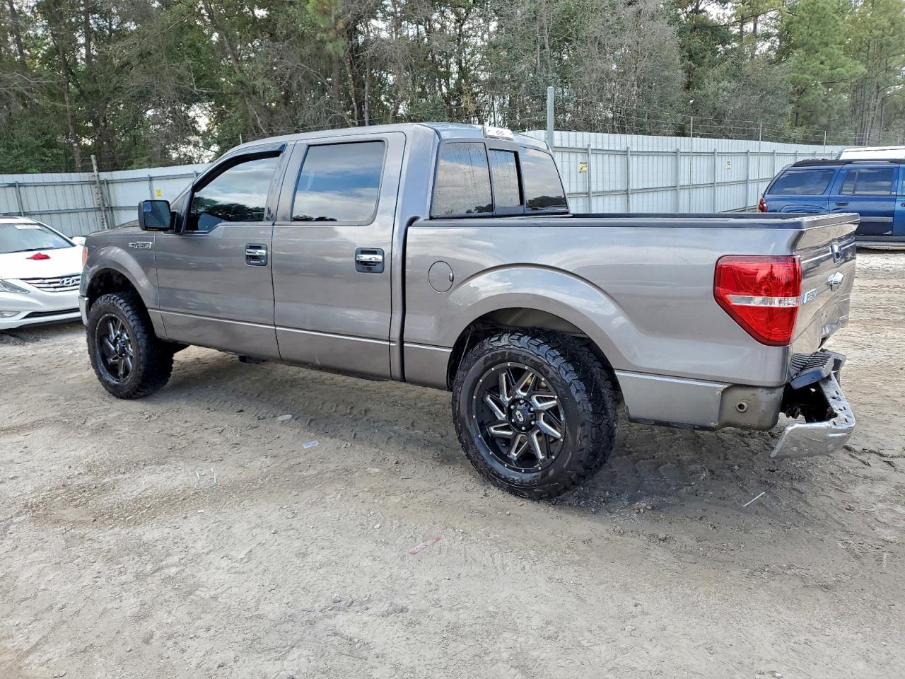 FORD F-150 SUPERCREW