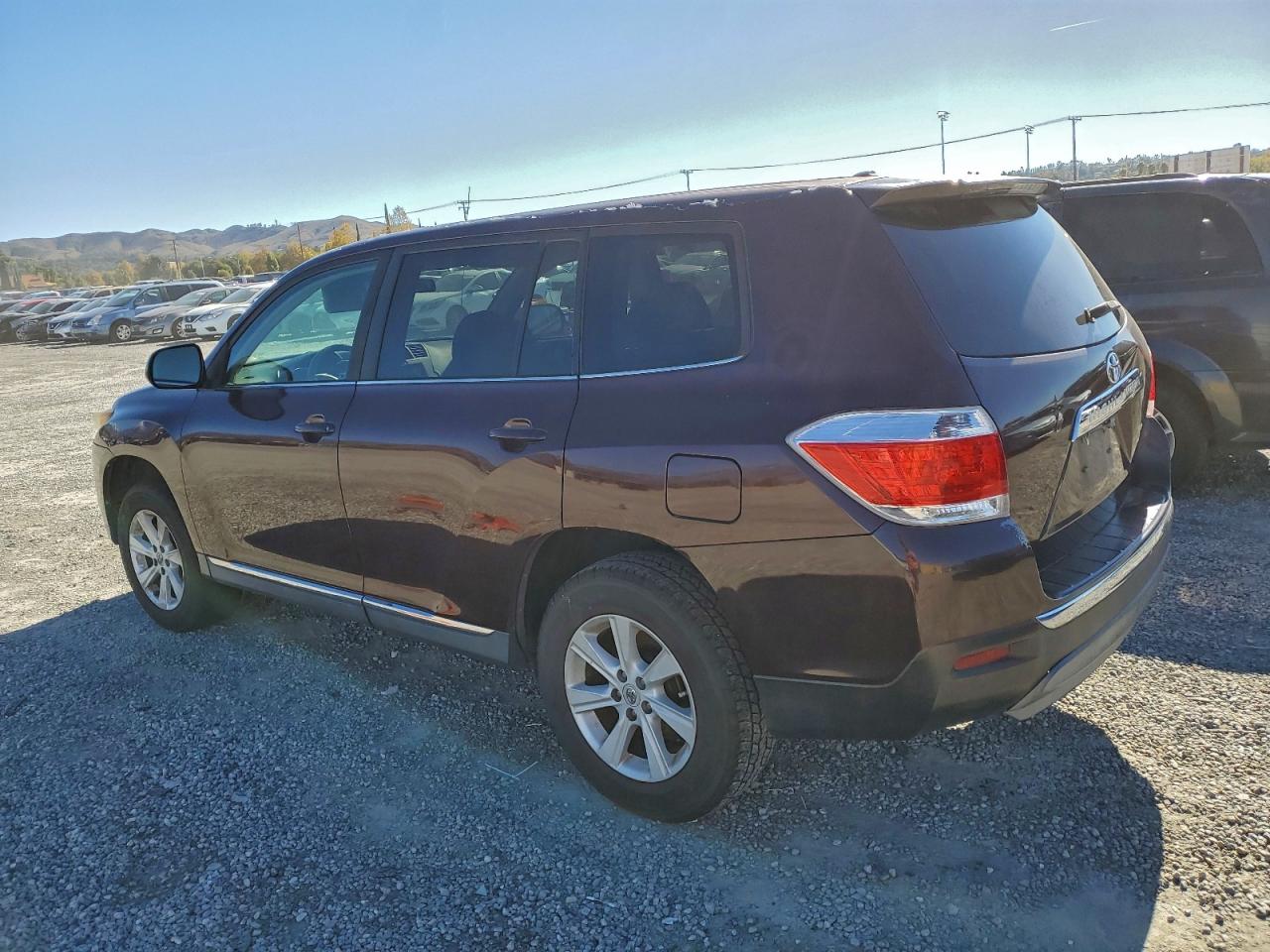 TOYOTA HIGHLANDER BASE