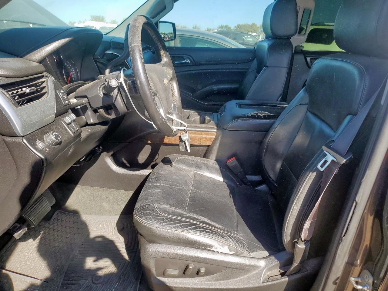 CHEVROLET SUBURBAN C1500 LT