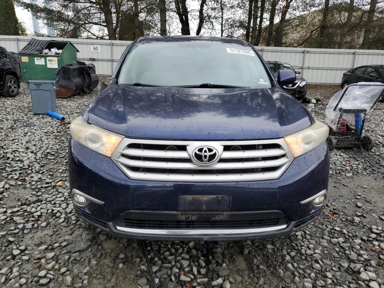 TOYOTA HIGHLANDER BASE