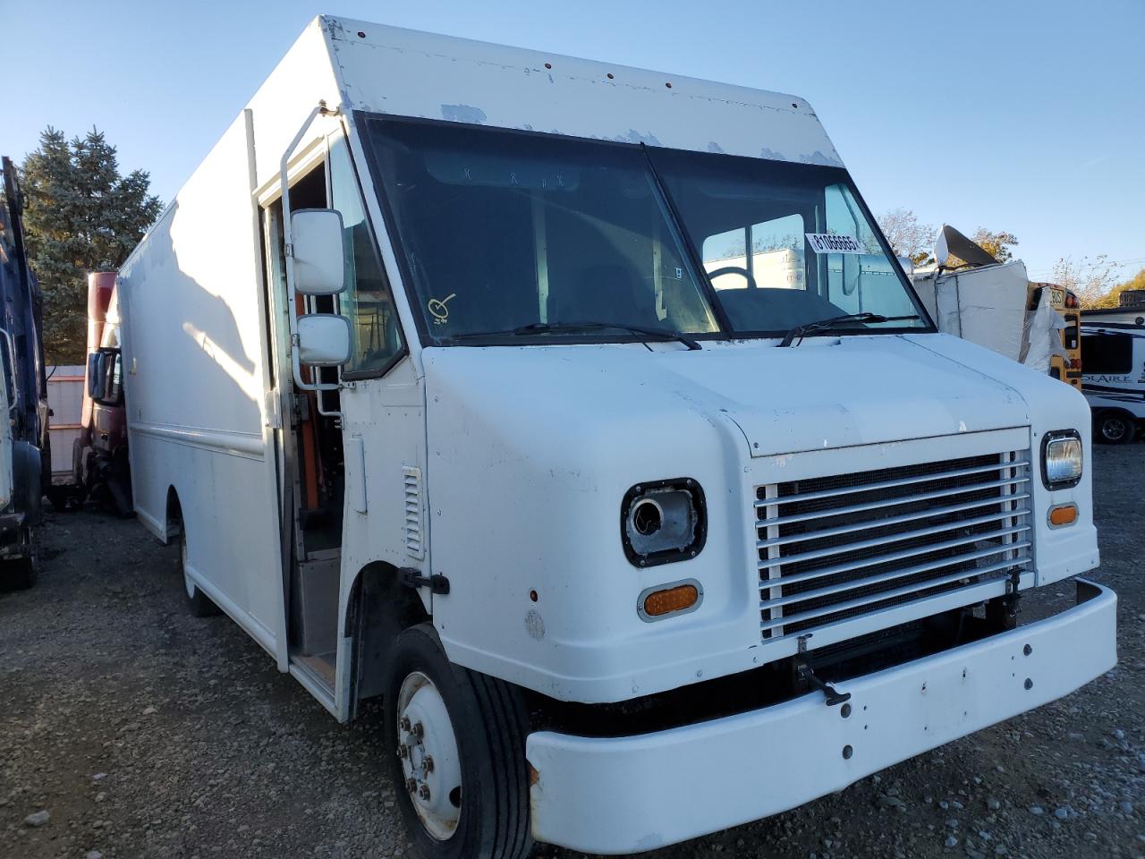 Lot #3290135270 2016 FREIGHTLINER CHASSIS M