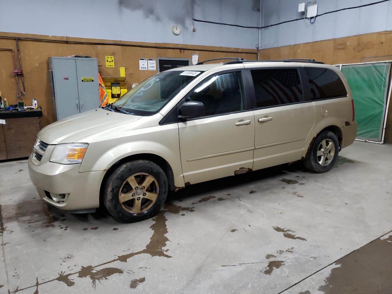 Lot #3294508523 2010 DODGE GRAND CARA