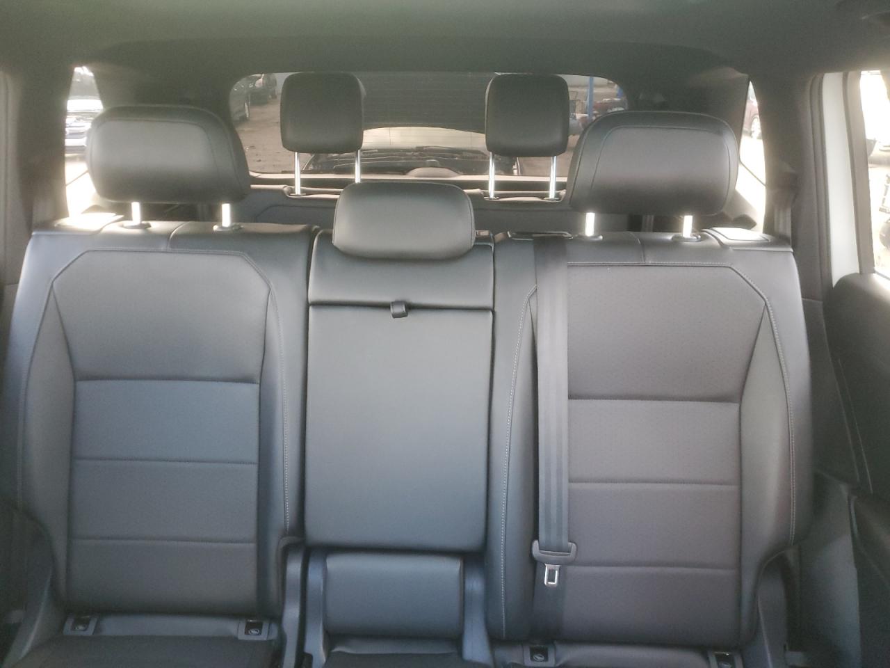 VOLKSWAGEN TIGUAN SE