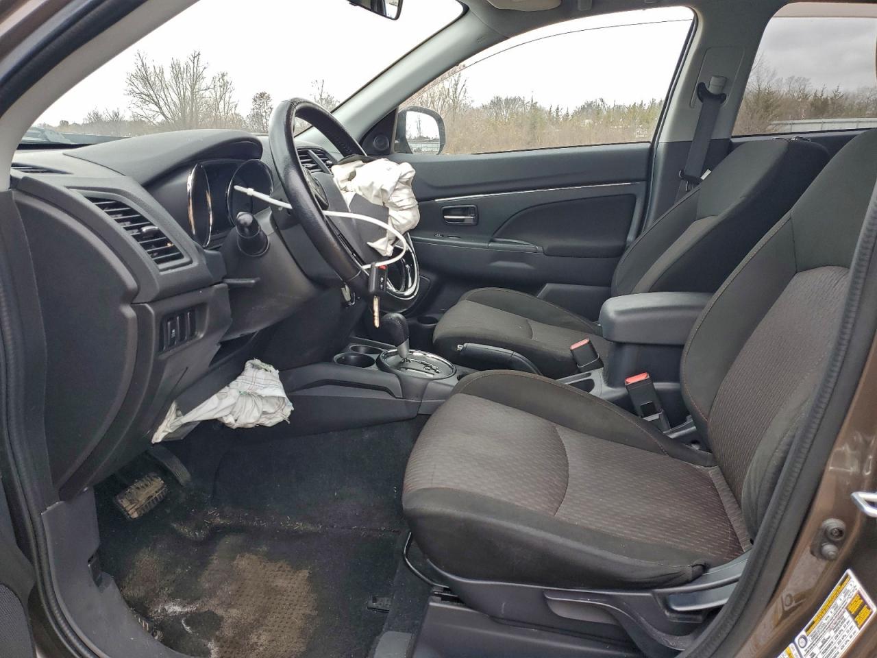 MITSUBISHI OUTLANDER ES