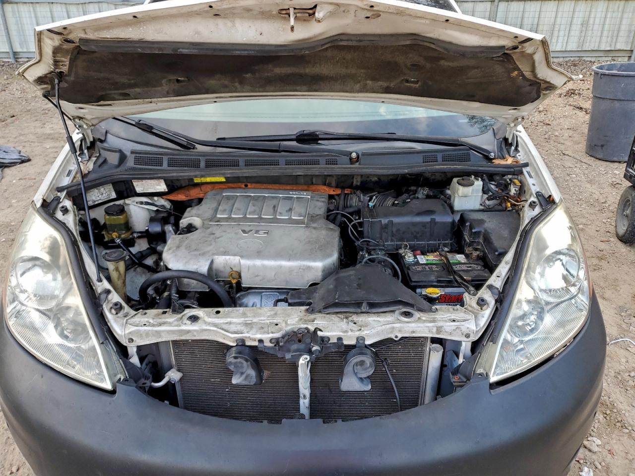 Lot #3297937799 2007 TOYOTA SIENNA XLE