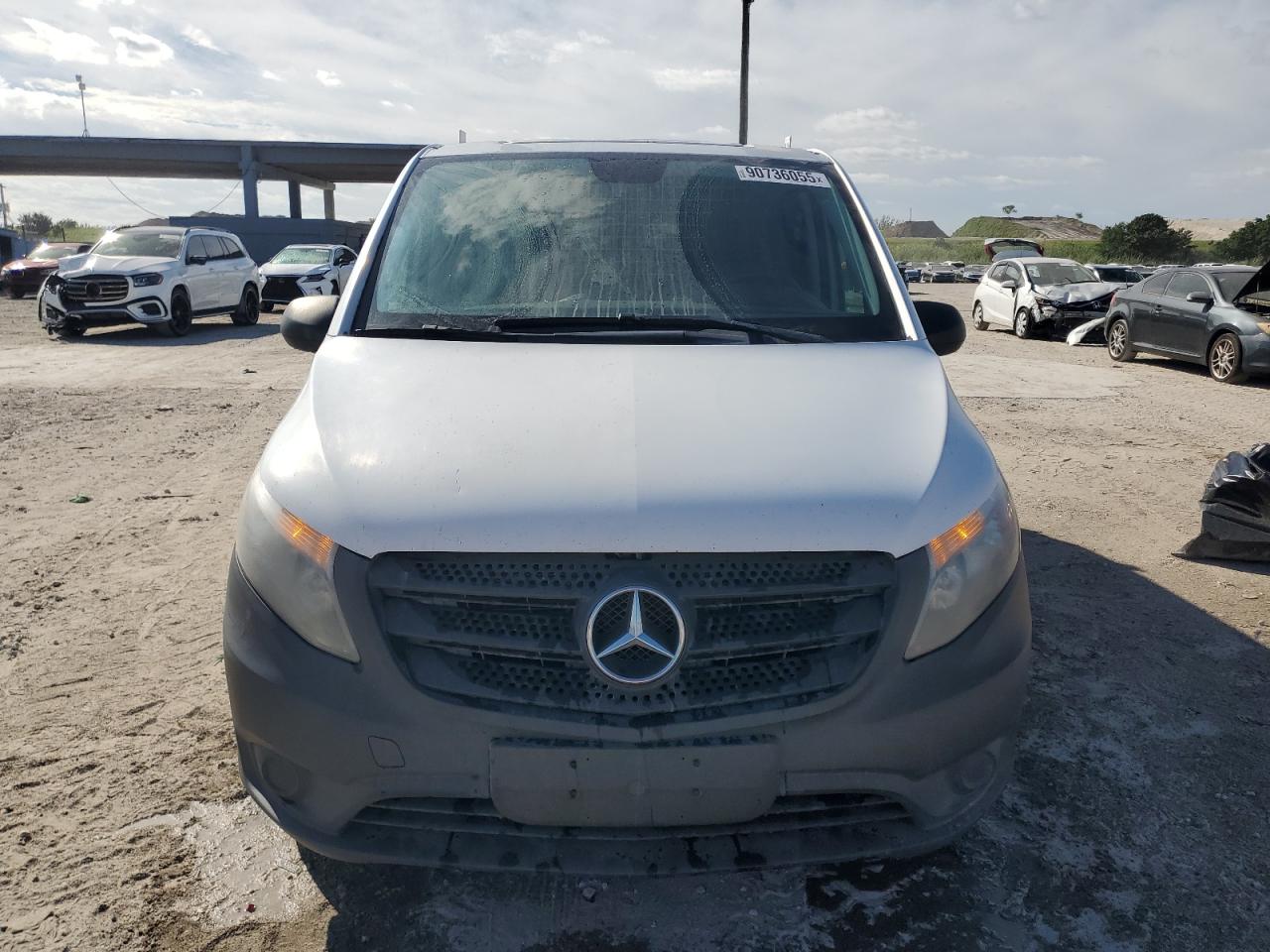 MERCEDES-BENZ METRIS