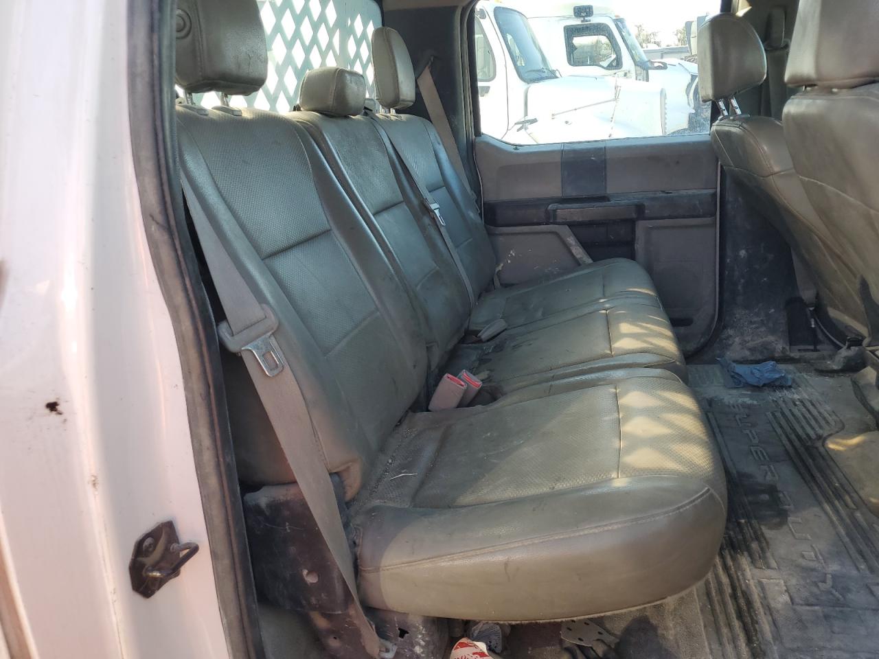 FORD F-550 SUPER DUTY