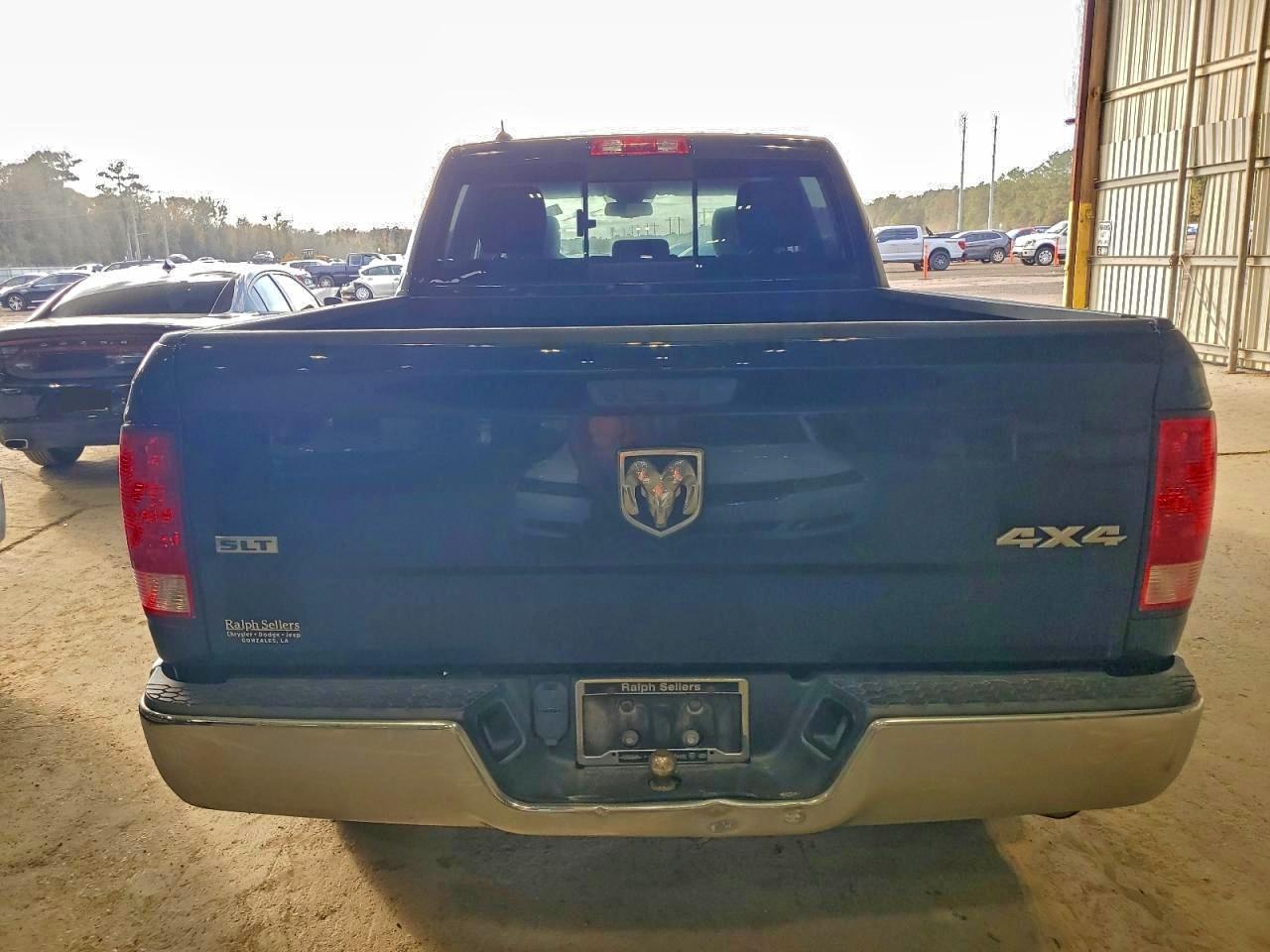 RAM 1500 SLT