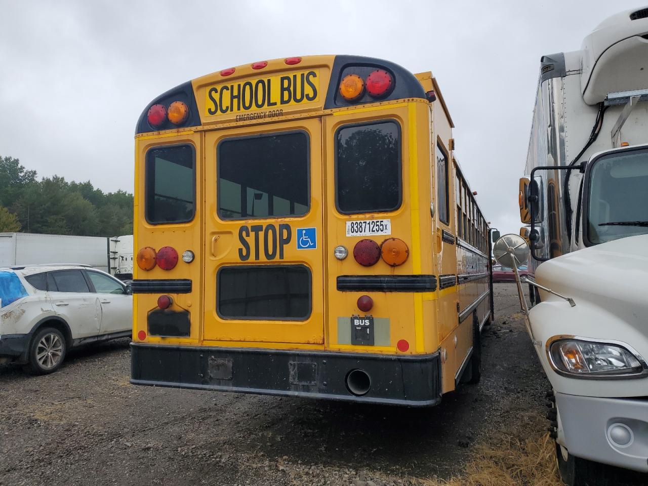 Lot #3280347989 2014 IC CORPORATION 3000 CE