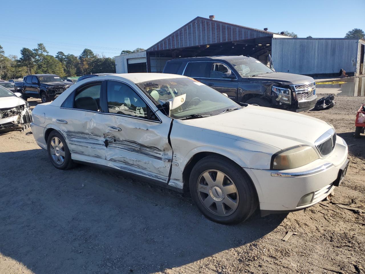 Lot #3302811908 2004 LINCOLN LS