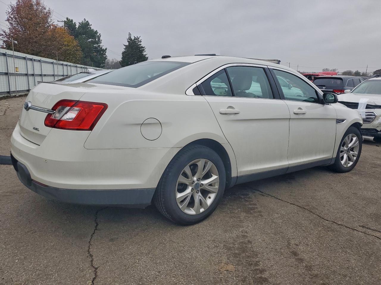 FORD TAURUS SEL