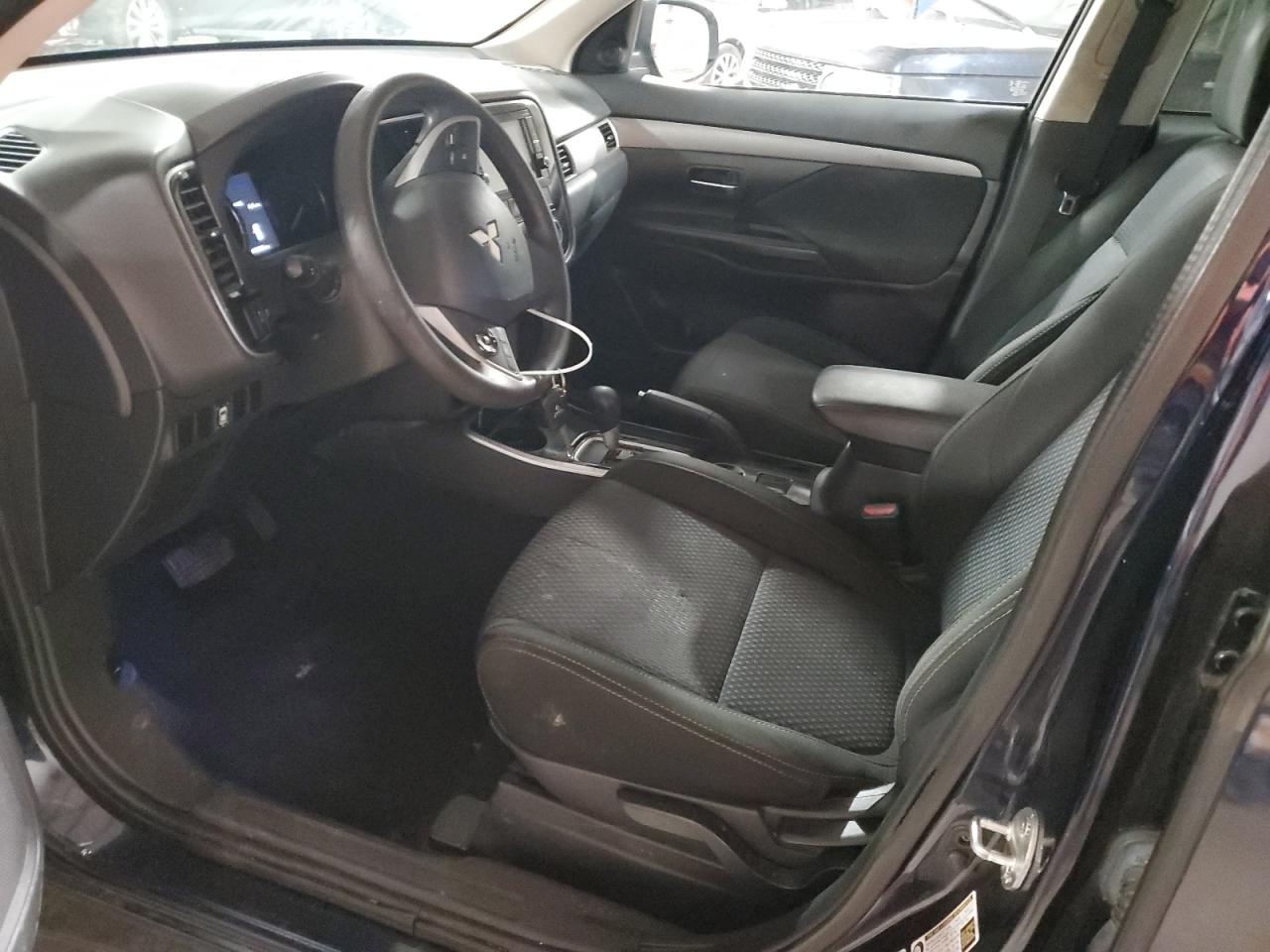 MITSUBISHI OUTLANDER ES