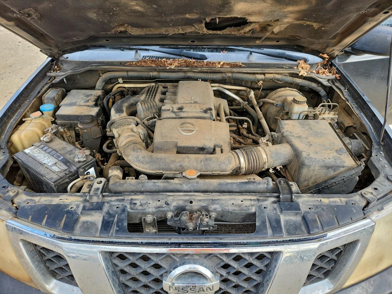 NISSAN FRONTIER CREW CAB SE