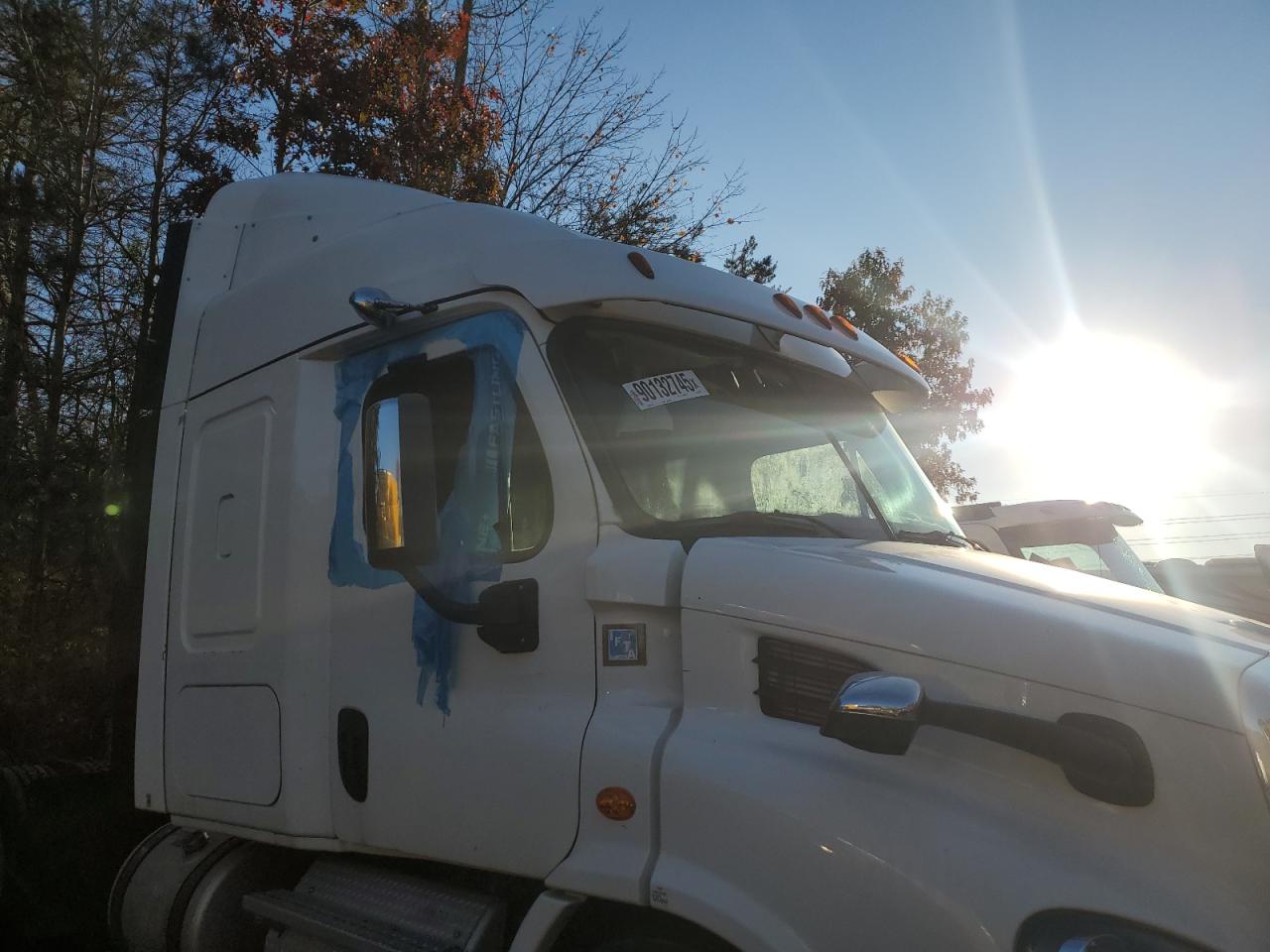 Lot #3291175957 2019 FREIGHTLINER CASCADIA 1