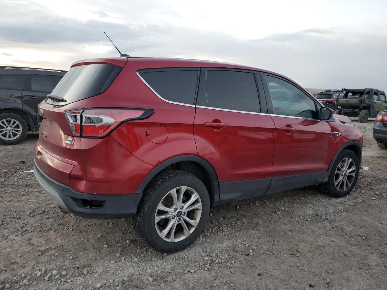 FORD ESCAPE SE