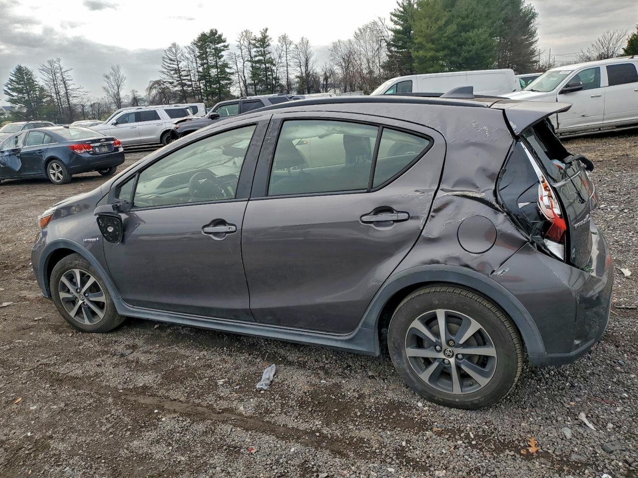 TOYOTA PRIUS C
