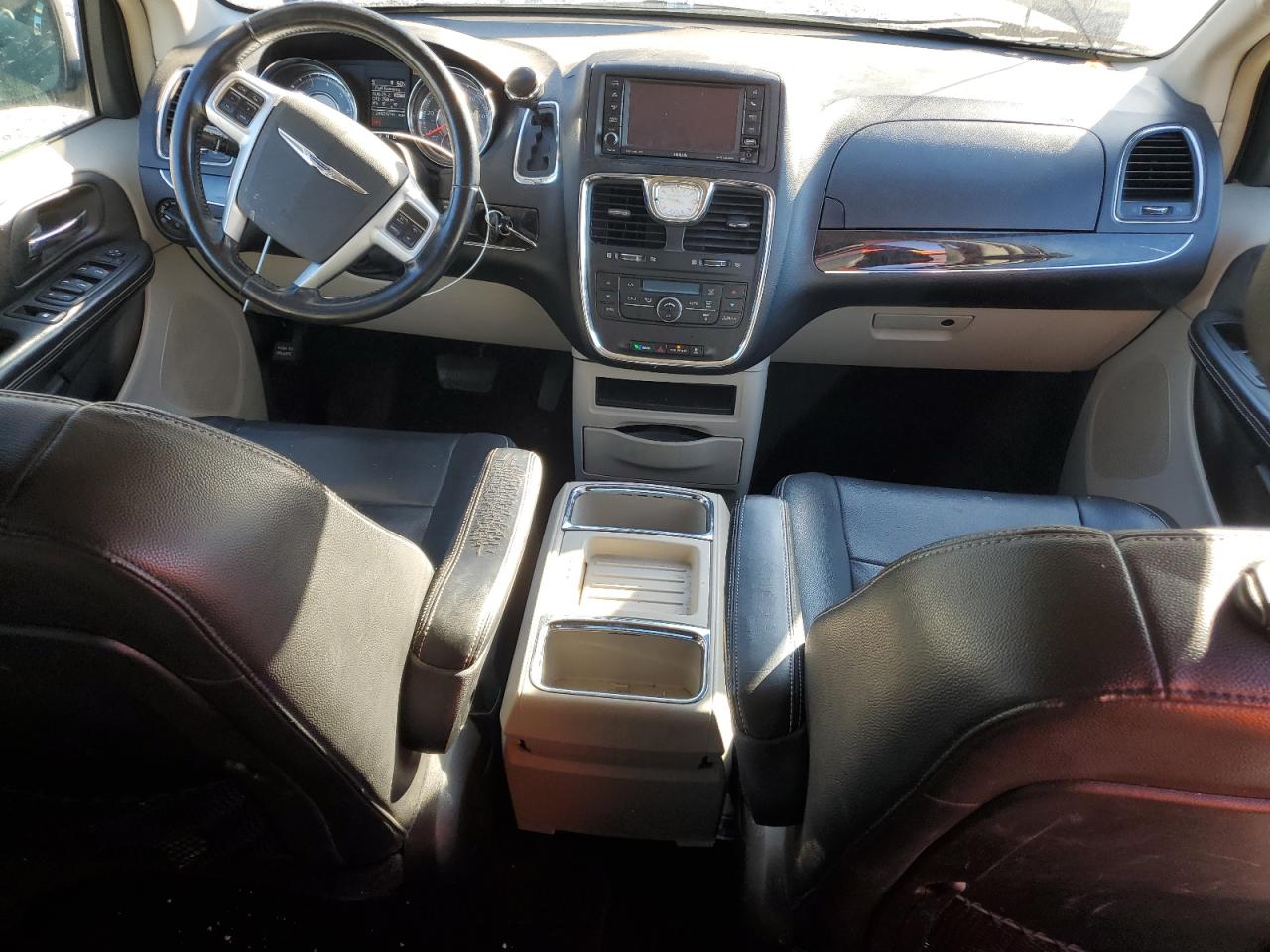 CHRYSLER TOWN & COUNTRY TOURING