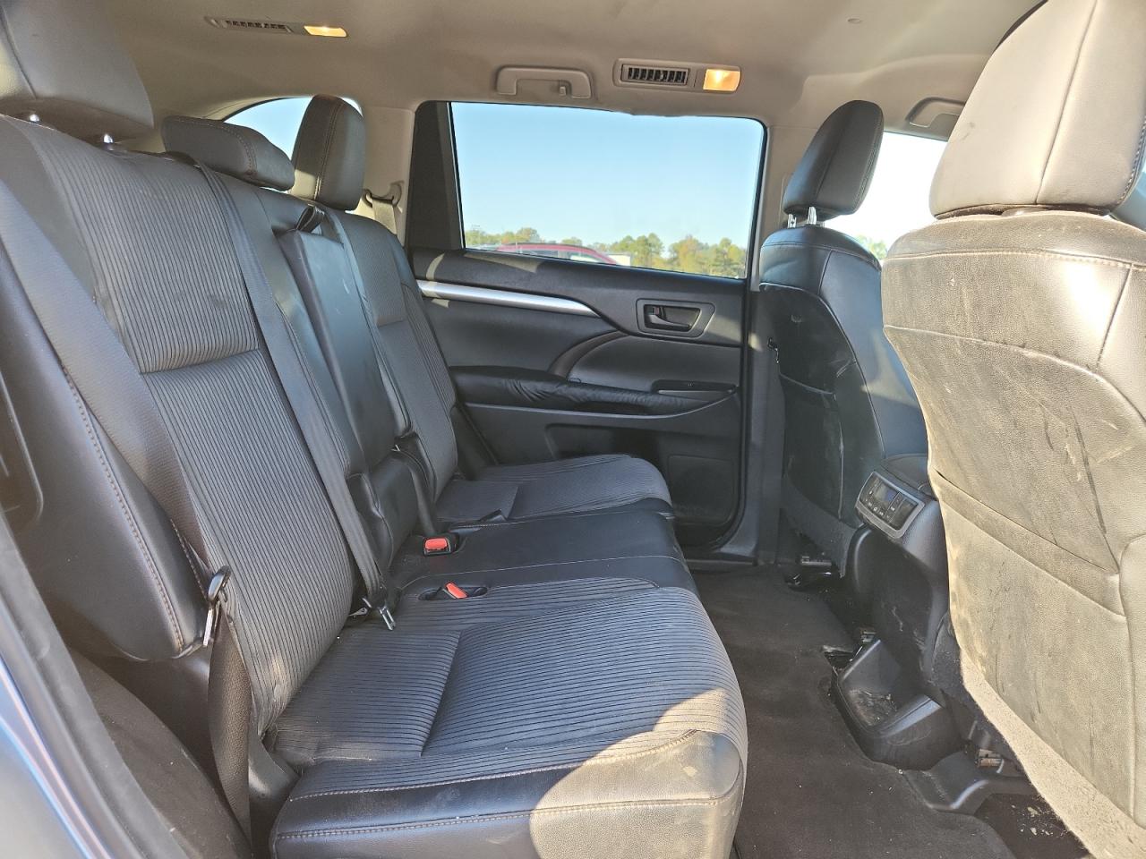 TOYOTA HIGHLANDER LE