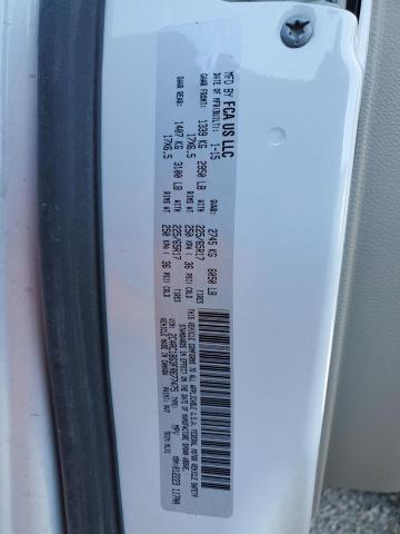 2015 CHRYSLER TOWN & COU - 2C4RC1BG3FR677475