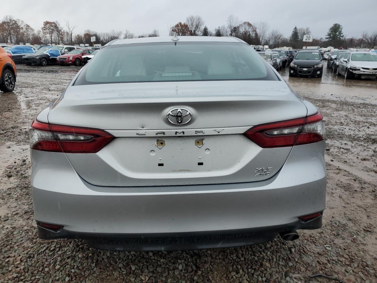 TOYOTA CAMRY XLE