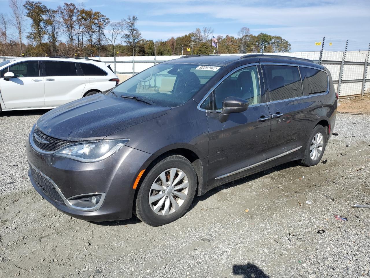 CHRYSLER PACIFICA TOURING L