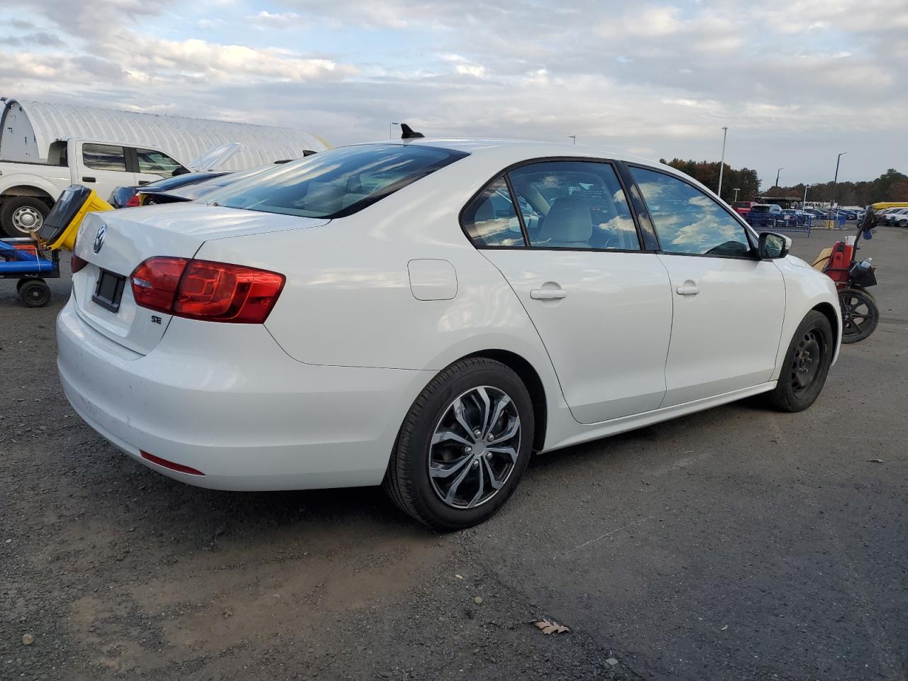 VOLKSWAGEN JETTA SE