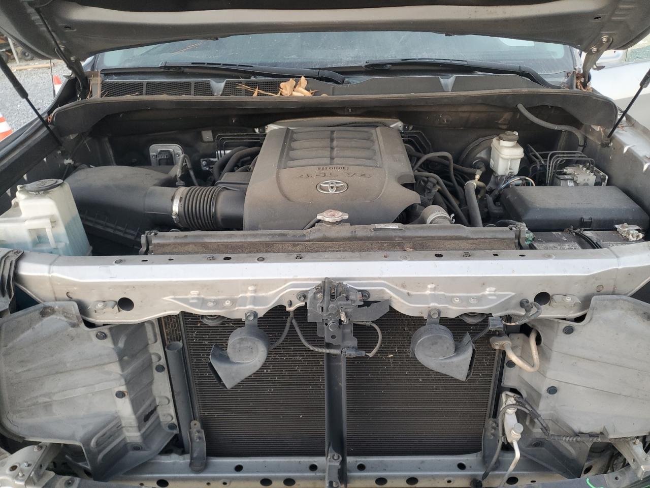 TOYOTA TUNDRA DOUBLE CAB SR