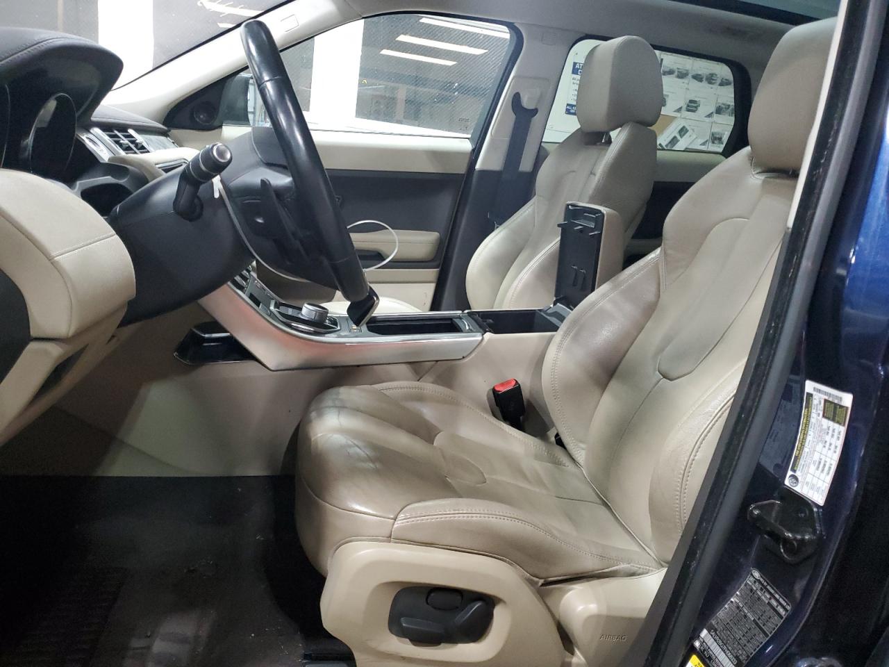 LAND ROVER RANGE ROVER PURE PREMIUM