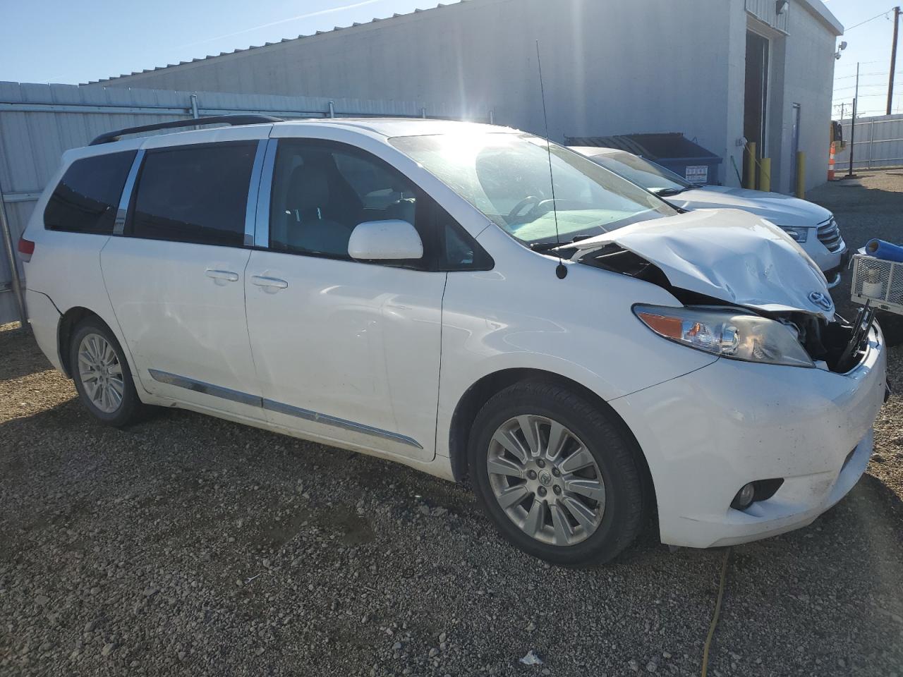 TOYOTA SIENNA XLE