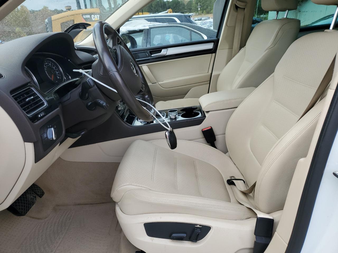 VOLKSWAGEN TOUAREG SPORT