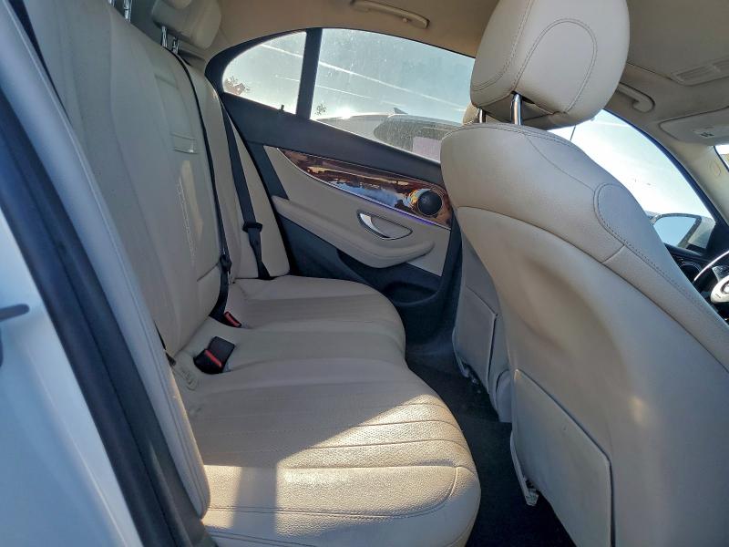 2017 MERCEDES-BENZ E 300 WDDZF4JB7HA125165