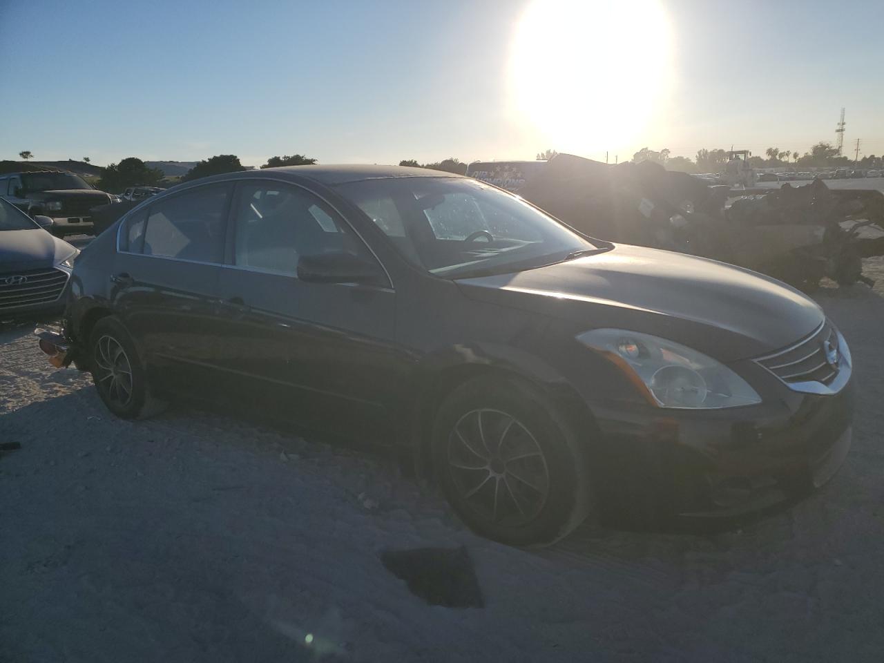 NISSAN ALTIMA BASE