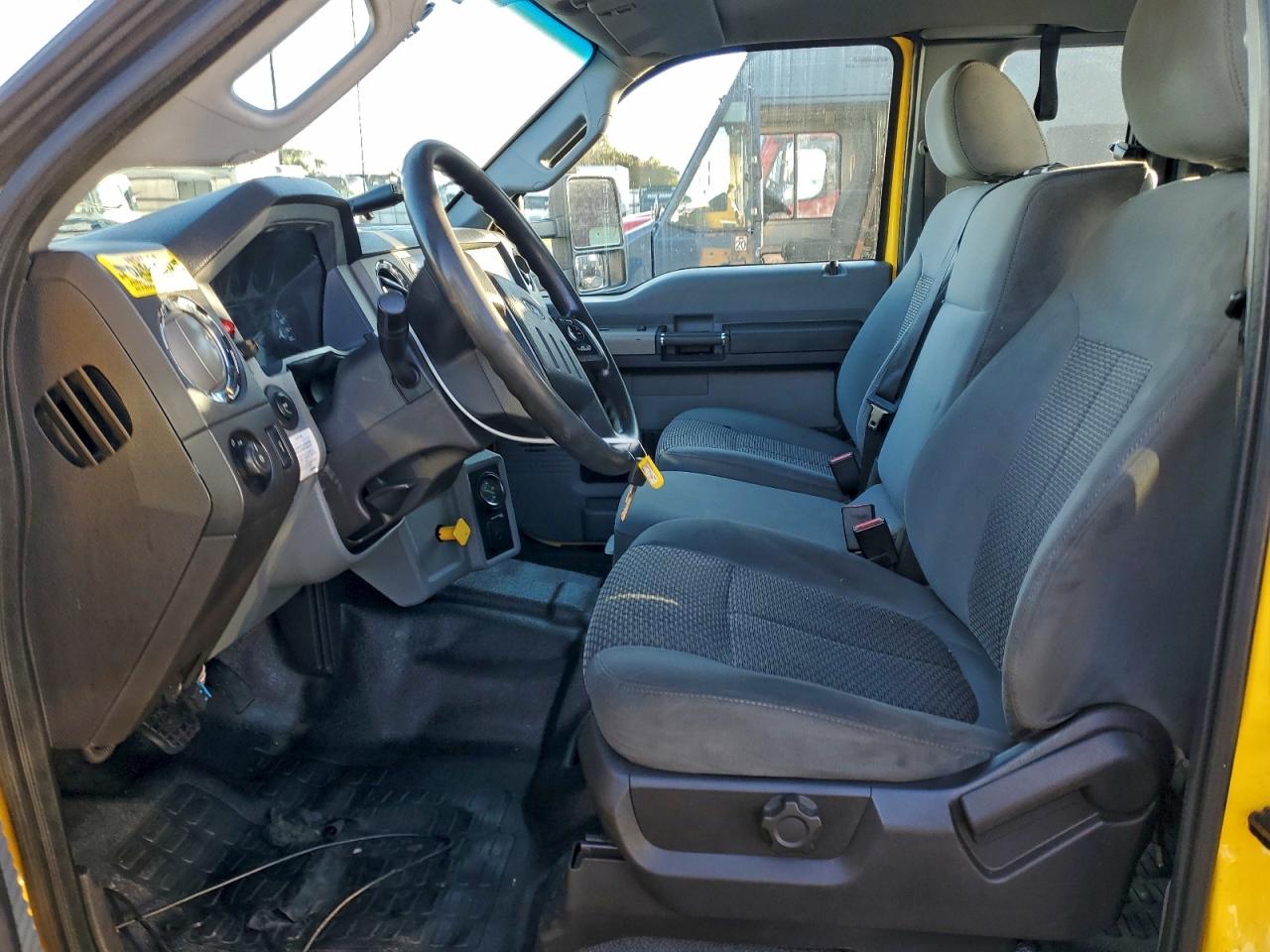 FORD F650 SUPER DUTY