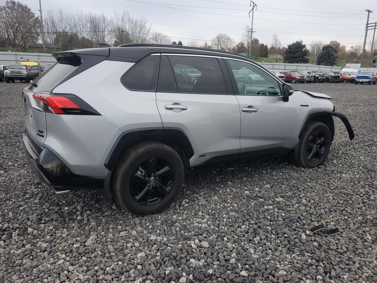TOYOTA RAV4 XSE