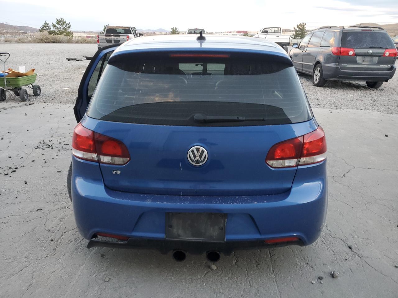 VOLKSWAGEN GOLF R