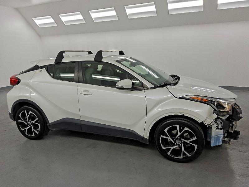 2019 TOYOTA C-HR XLE #3304530457