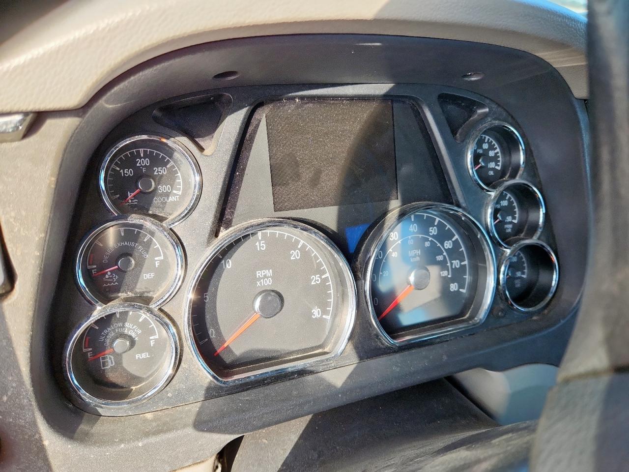 Lot #3291456466 2019 PETERBILT TRACTOR 579