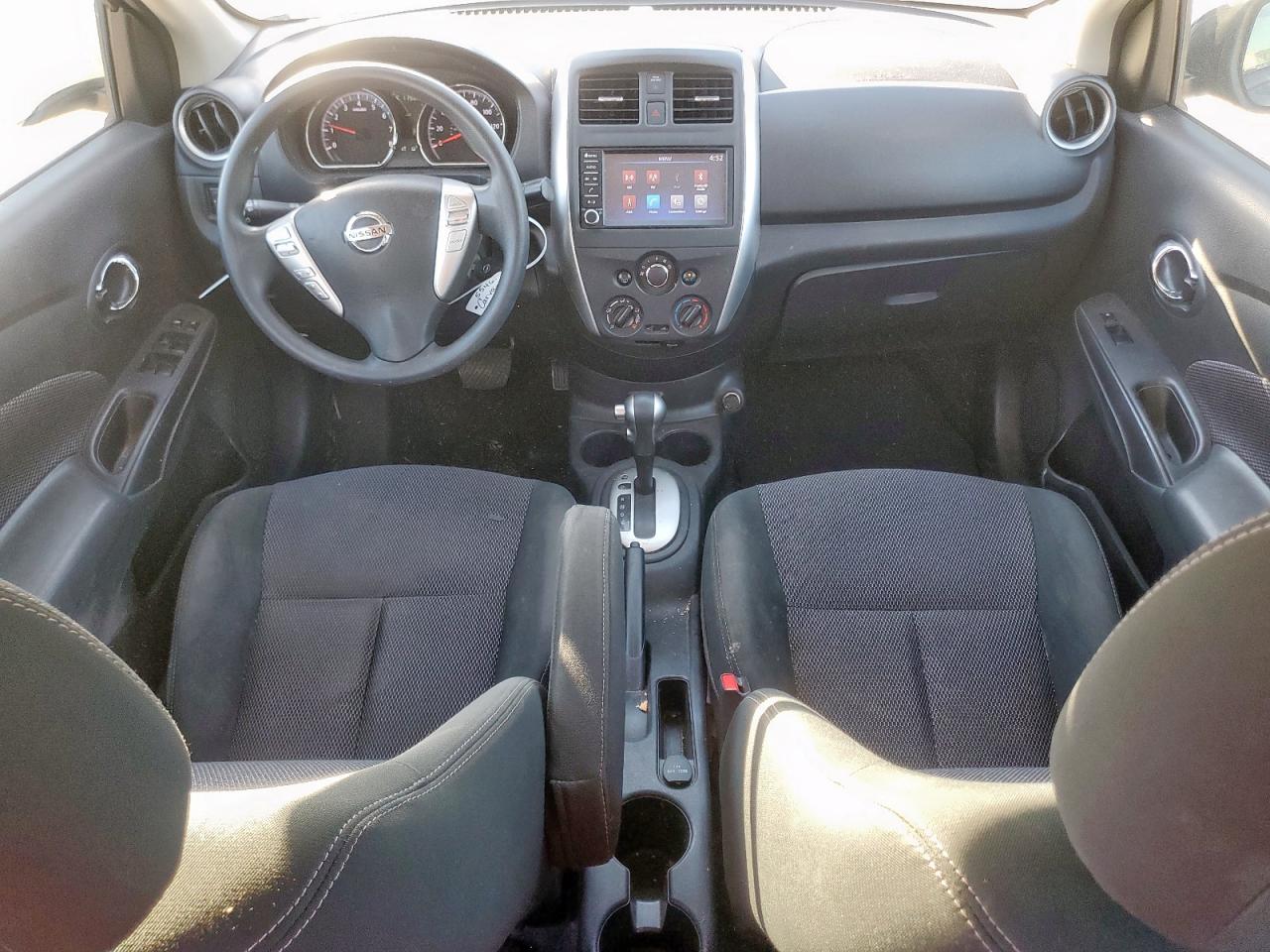 NISSAN VERSA S