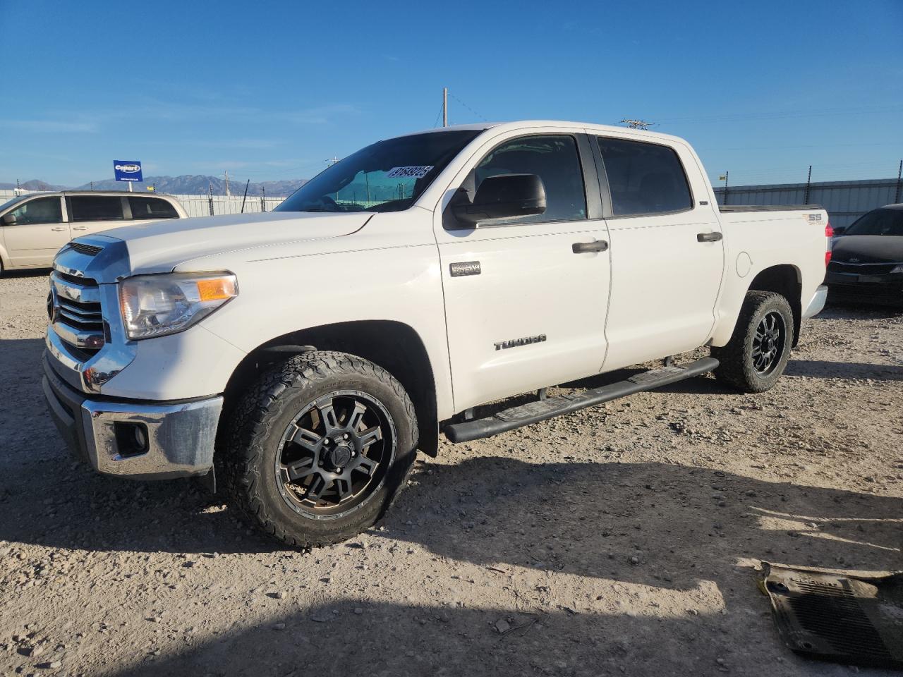 TOYOTA TUNDRA CREWMAX SR5