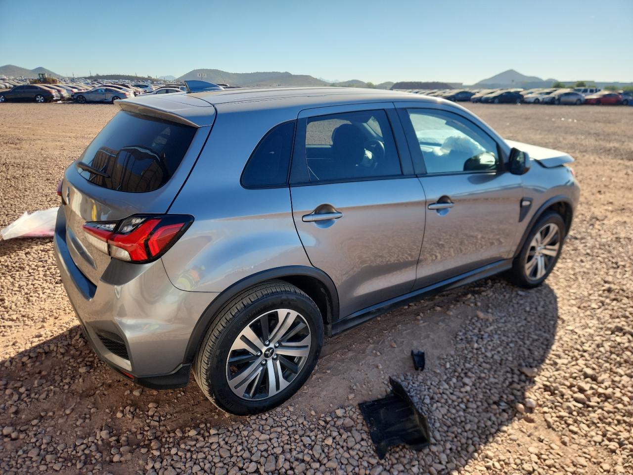 MITSUBISHI OUTLANDER ES