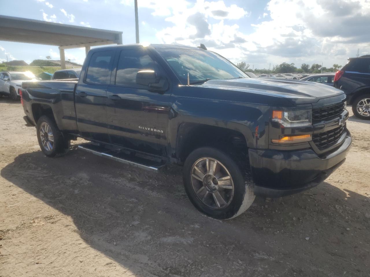 CHEVROLET SILVERADO K1500 CUSTOM