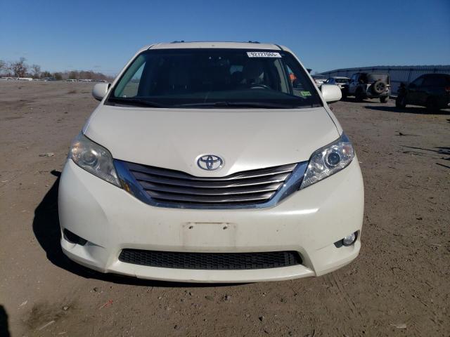 2017 TOYOTA SIENNA XLE #3297163519