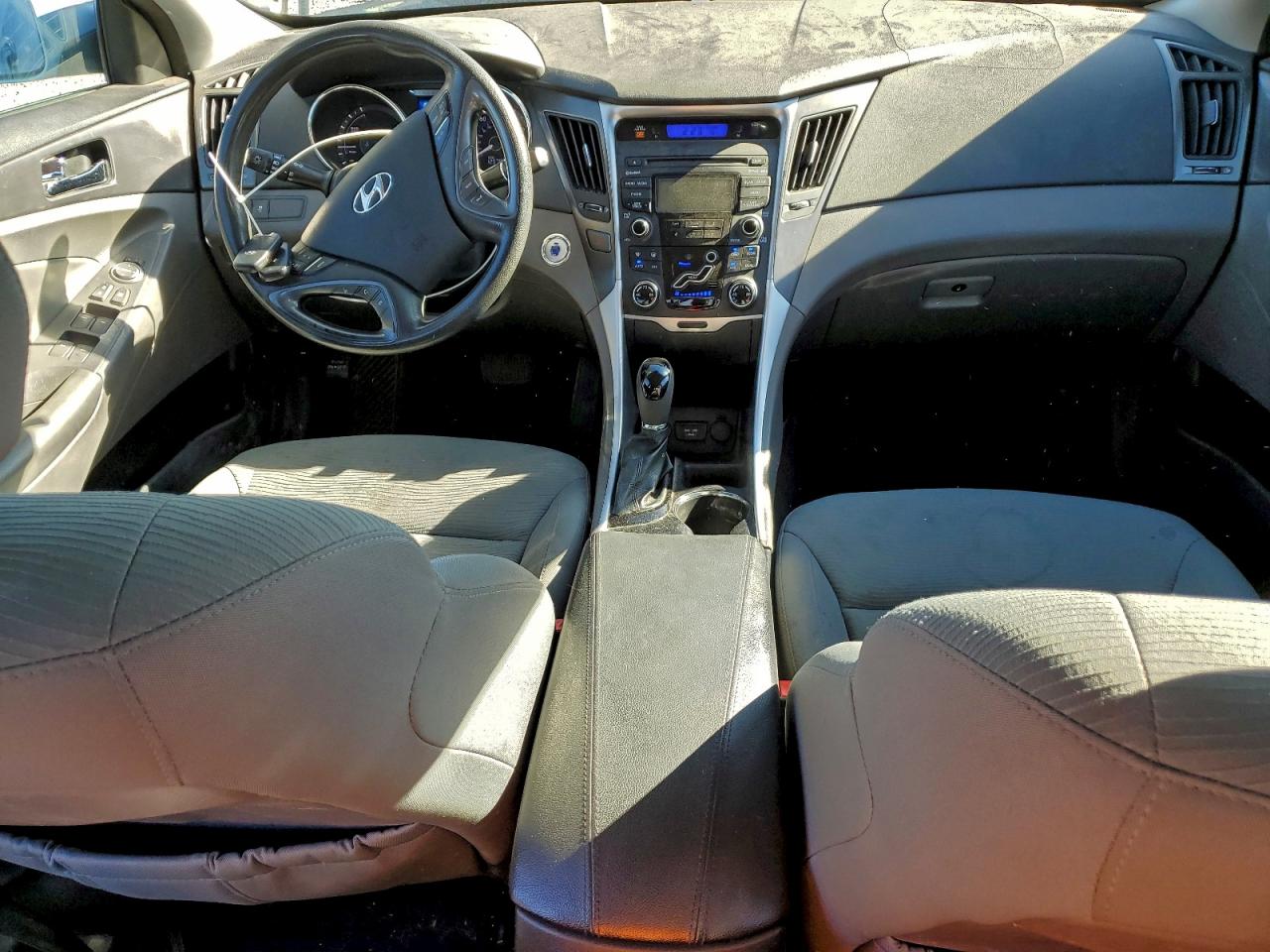 HYUNDAI SONATA HYBRID