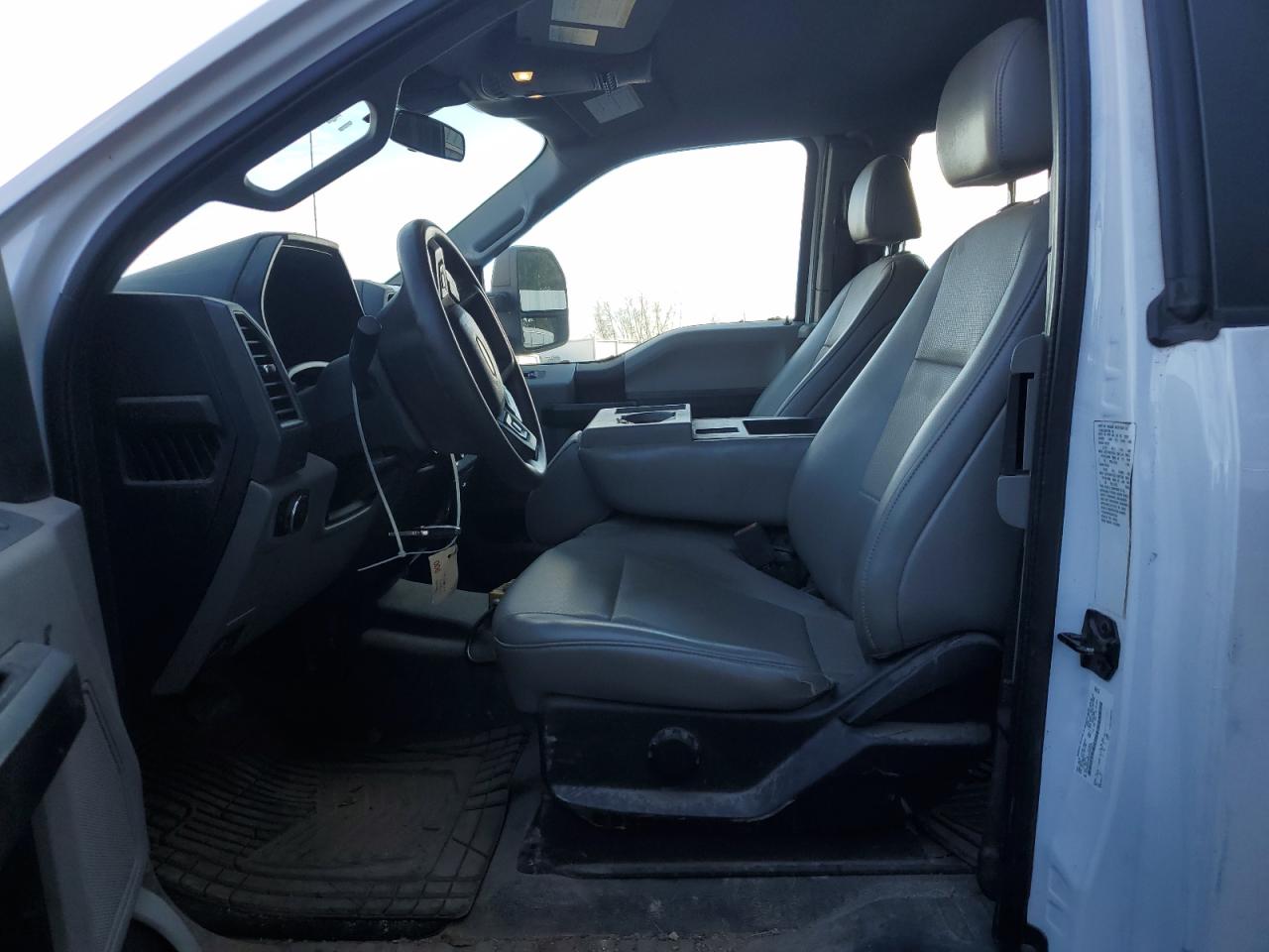 Lot #3302647104 2020 FORD F450 SUPER