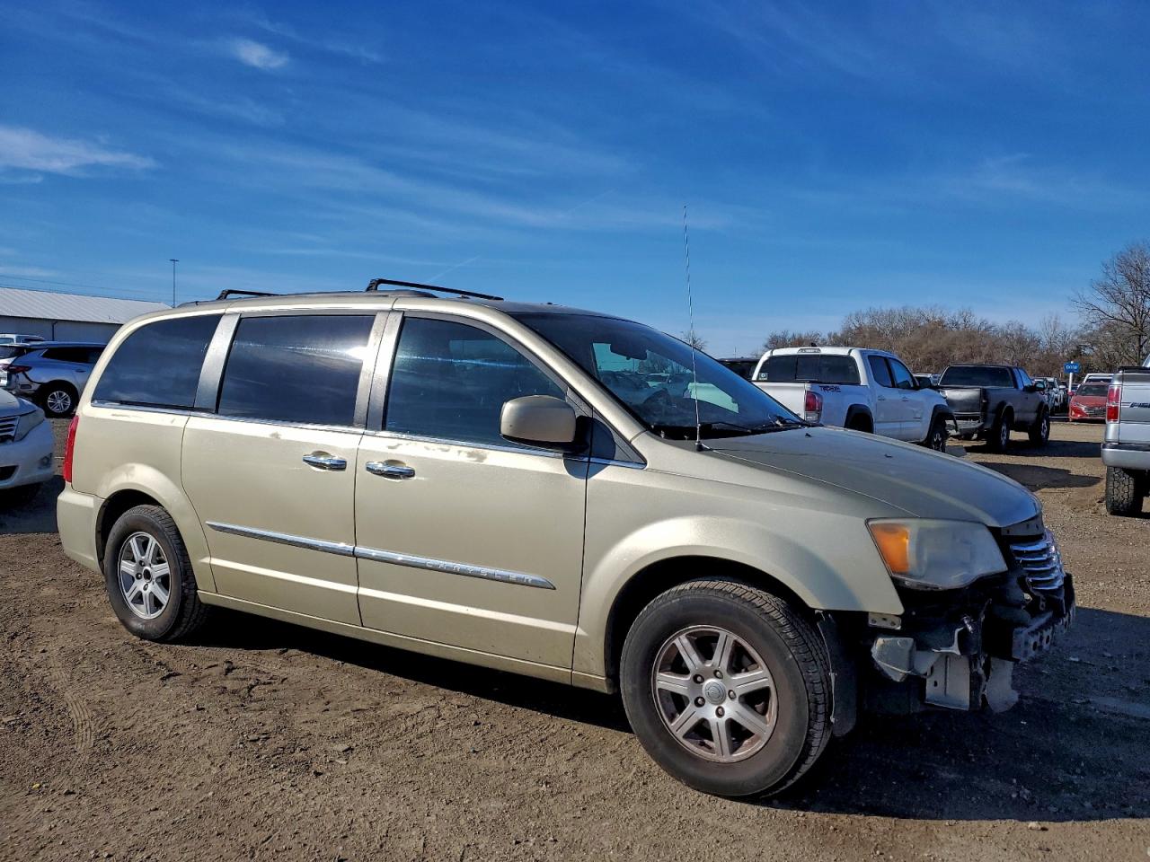 CHRYSLER TOWN & COUNTRY TOURING