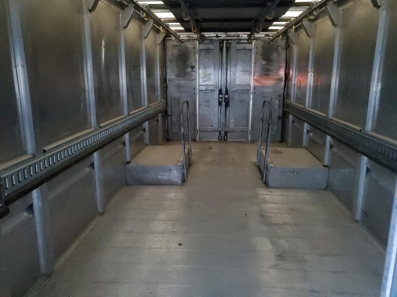 Lot #3318854060 2012 WORKHORSE CUSTOM CHASSIS COMMERCIAL