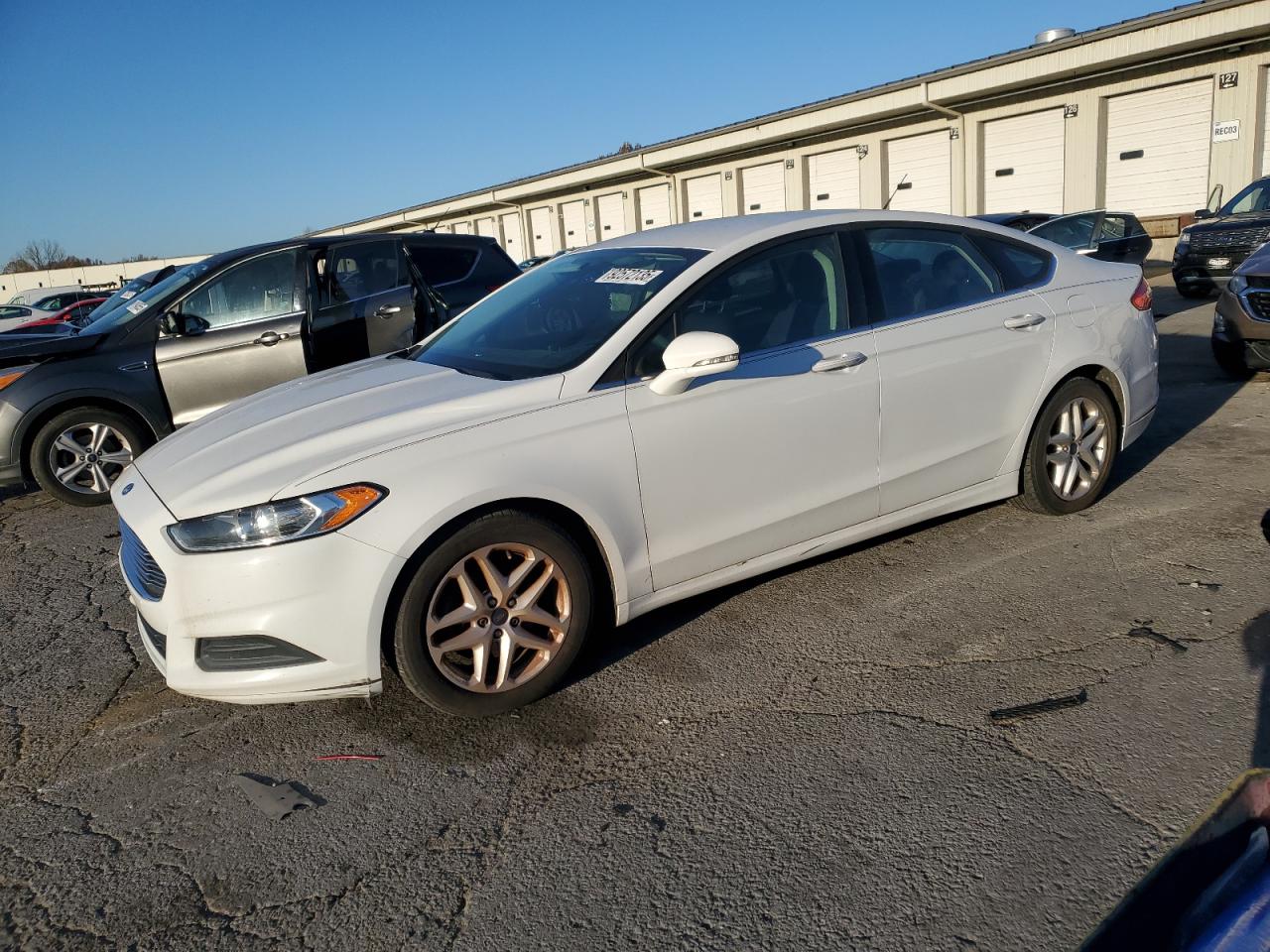 FORD FUSION SE