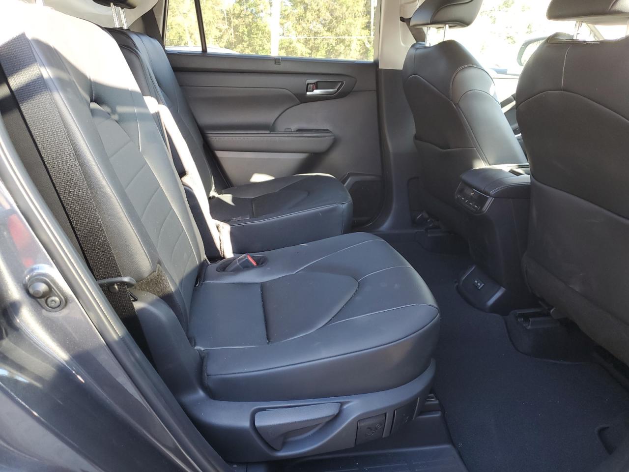 TOYOTA HIGHLANDER LE